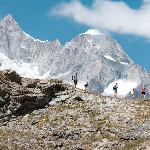 Wandern in Zermatt family hiking in Zermatt
