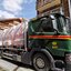 Transport der neuen "Omega 4" Kabinen durch Zermatt | © Zermatt Bergbahnen AG Eingepackte Omega 4 Kabinen auf Lastwagen | © Zermatt Bergbahnen AG